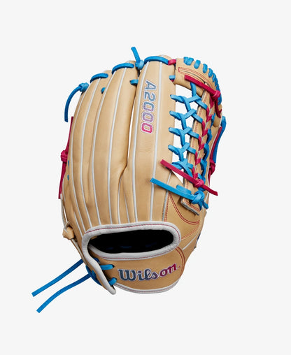 2024 Wilson A2000 T125 12.5 Outfield Fastpitch Softball Glove Field ProRollers Rolled Bats Game Ready Gloves